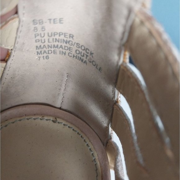 Blue by Betsey Johnson SB TEE Champagne Glitter T Strap Heel Sz 8.5 - Picture 8 of 9